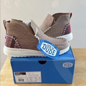 Hey Dude Denny Crafted Brown Size 8 NIB Boots